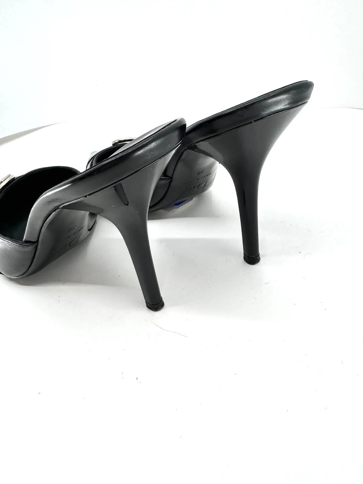 CHRISTIAN DIOR POINTED TOE DIVA LEATHER MULES